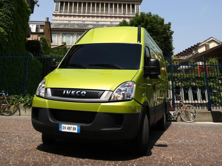  Iveco EcoDaily Van 2009 года  (фото 12 из 18)